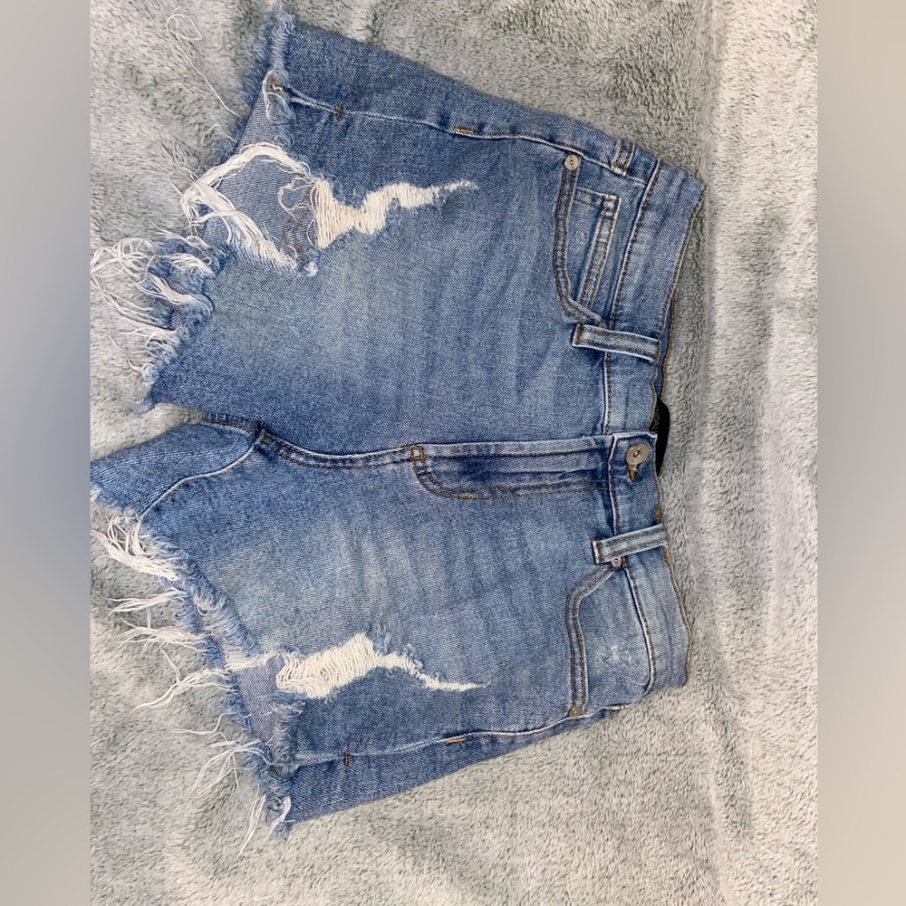 Kendall & Kylie High waisted shorts, size 5